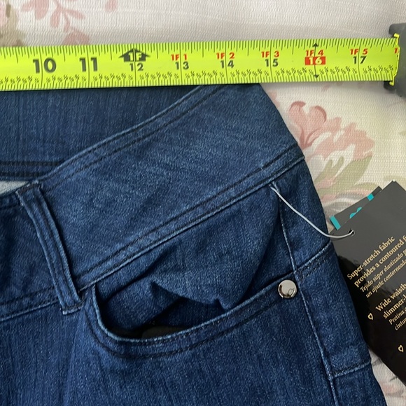 NWT Thalia Sodi stetch jeans size 10 figure flattering. - Picture 7 of 10